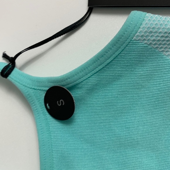 NWT Nike girls sports bra - Picture 3 of 5